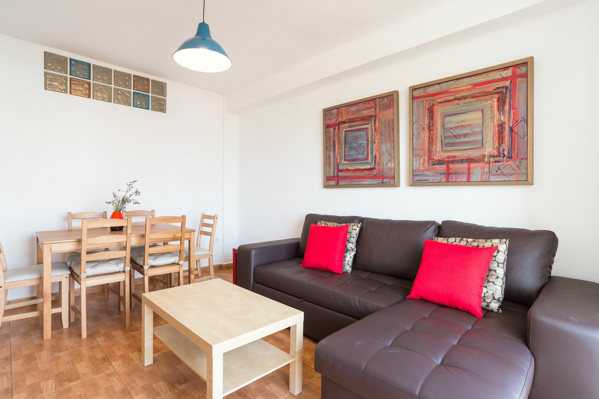 Apartament Tres Soles *